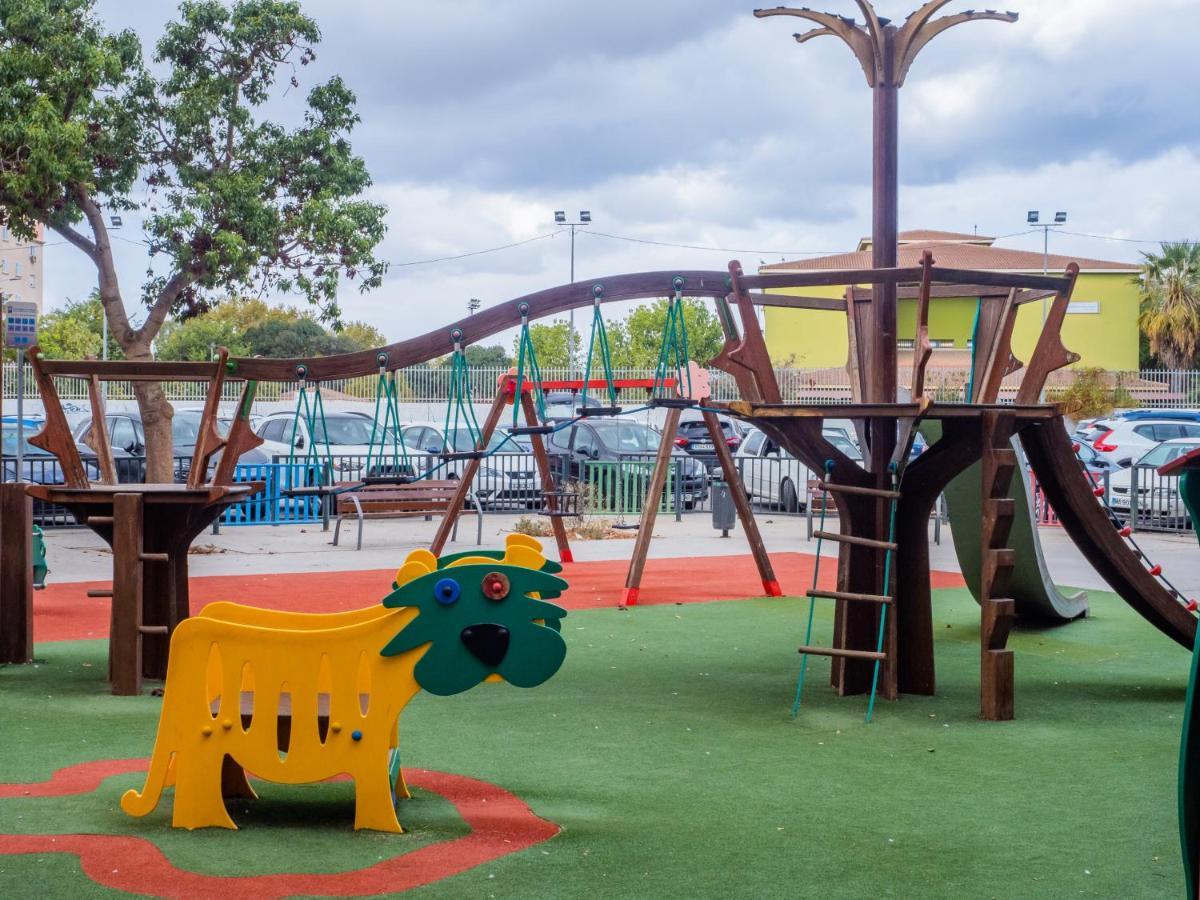 Cubo'S Urban Studio Turisbelen Малага Екстер'єр фото